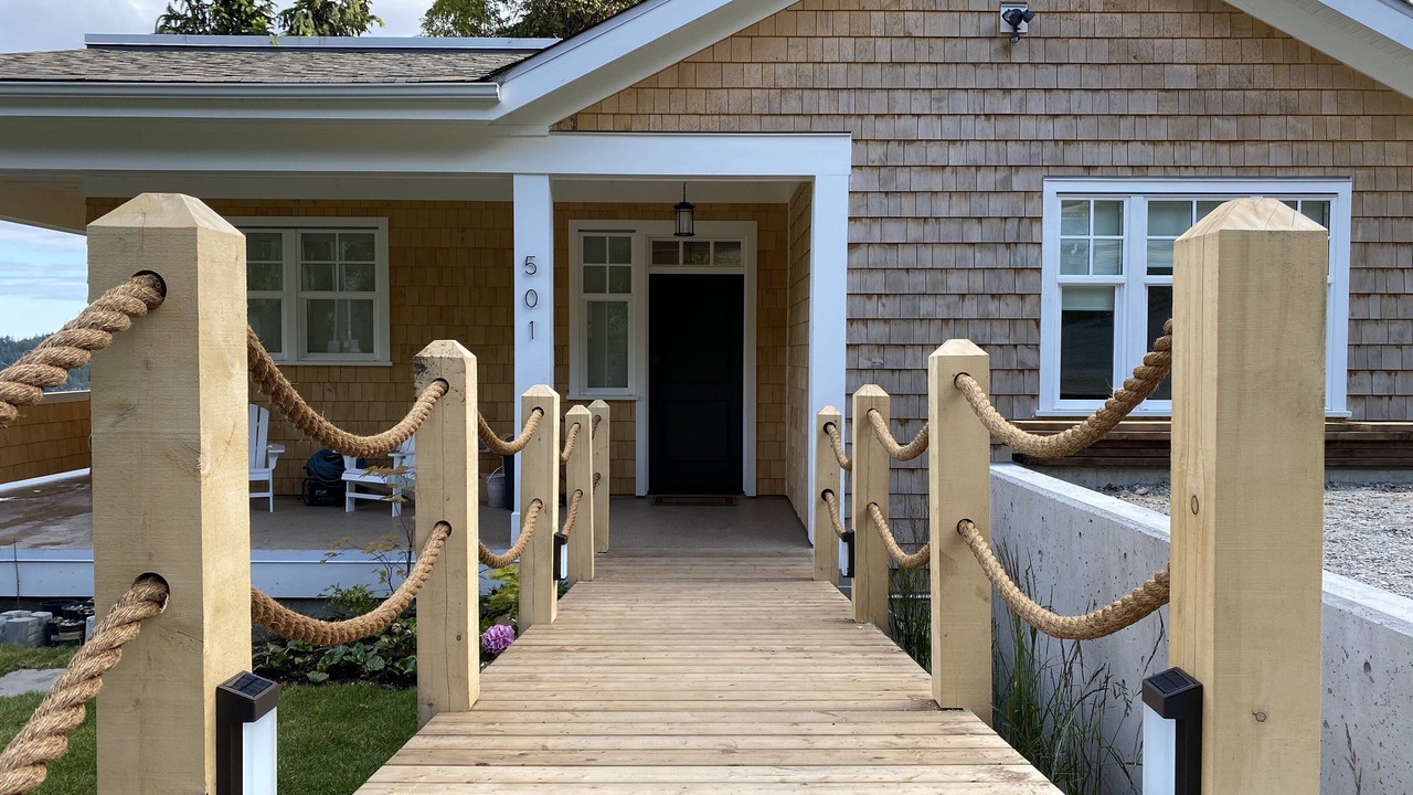 Photo of Patio Balcony in Granthams Landing