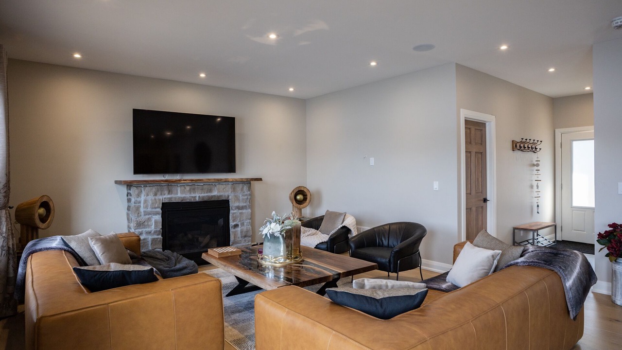 Photo of Livingroom in Algonquin Highlands