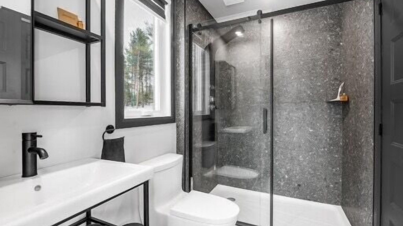 Photo of Bathroom in Saint-Raymond