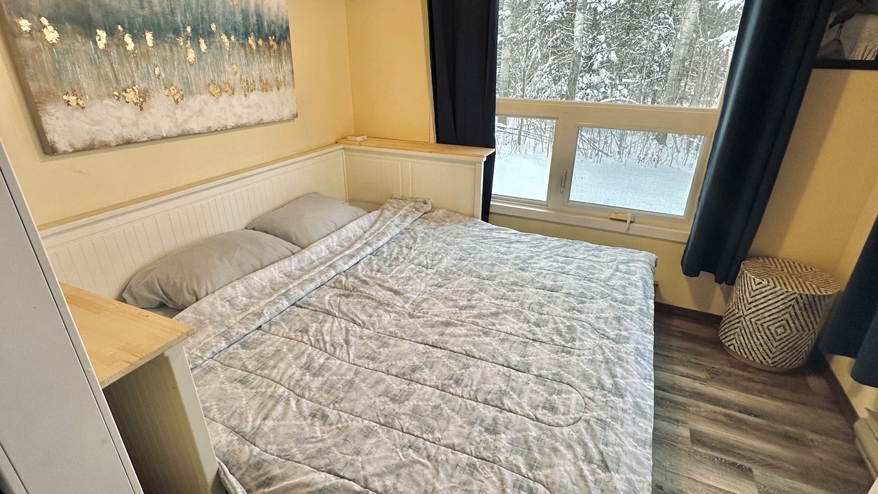 Photo of Bedroom in Lester Beach