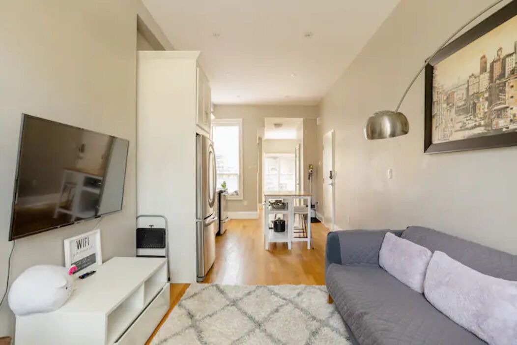 Photo of Livingroom in King West Village