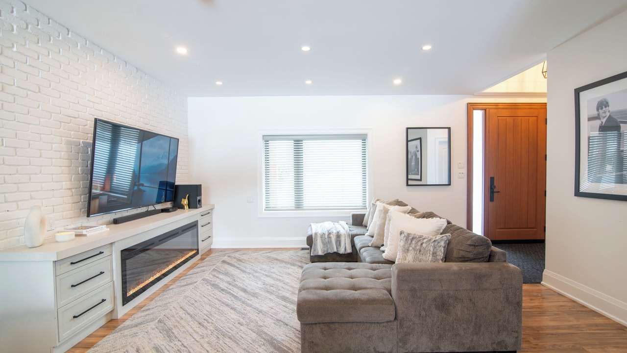 Photo of Livingroom in Barrie