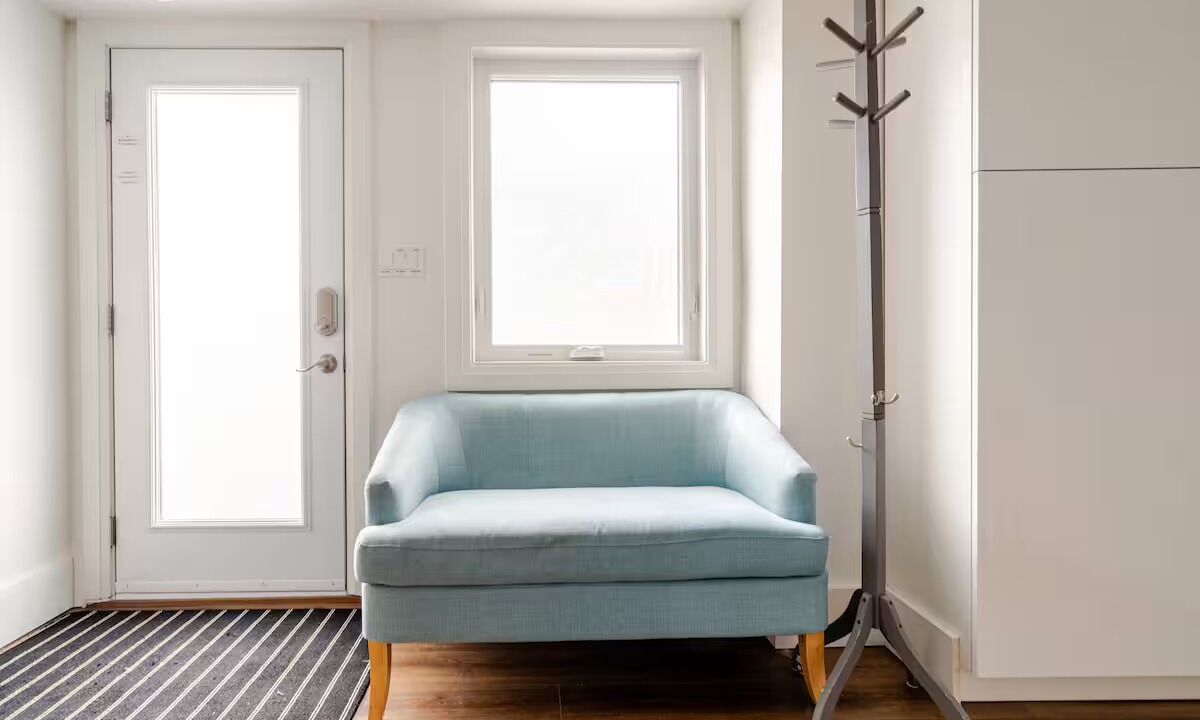 Photo of Livingroom in East Danforth