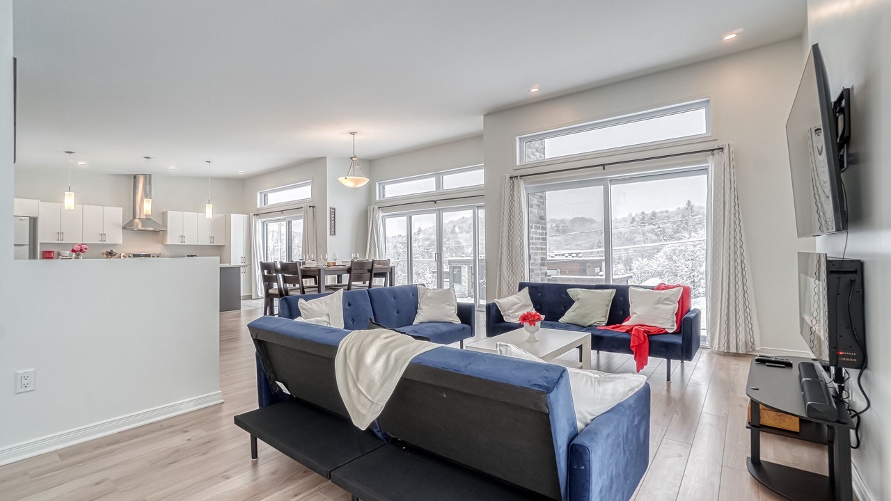 Photo of Livingroom in Val-des-Monts
