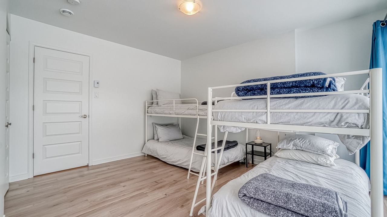 Photo of Bedroom in Val-des-Monts