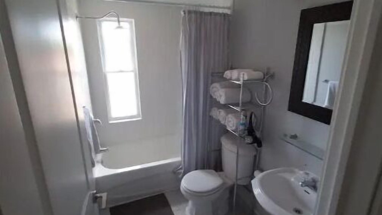 Photo of Bathroom in Silvertown