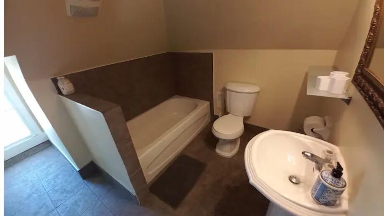 Photo of Bathroom in Silvertown