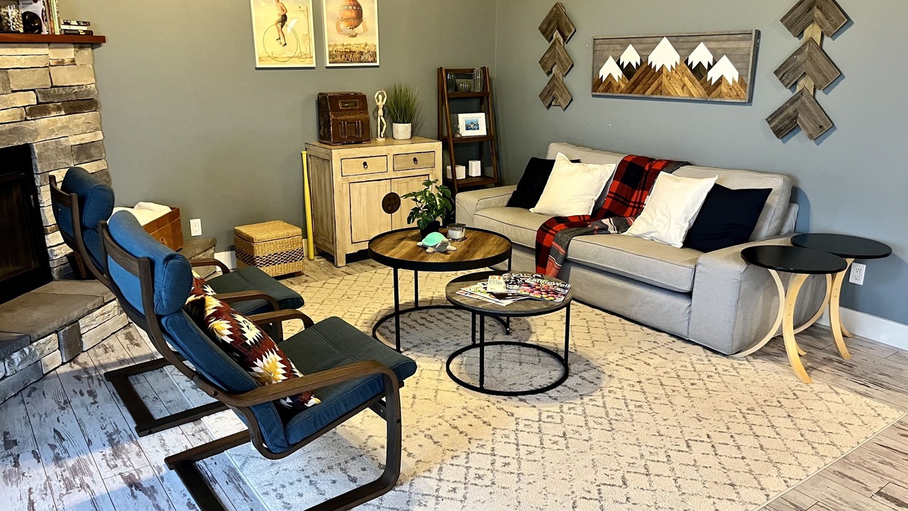 Photo of Livingroom in Alberta Beach