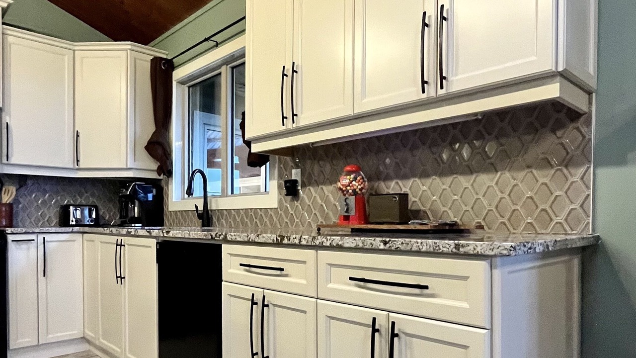 Photo of Kitchen in Alberta Beach