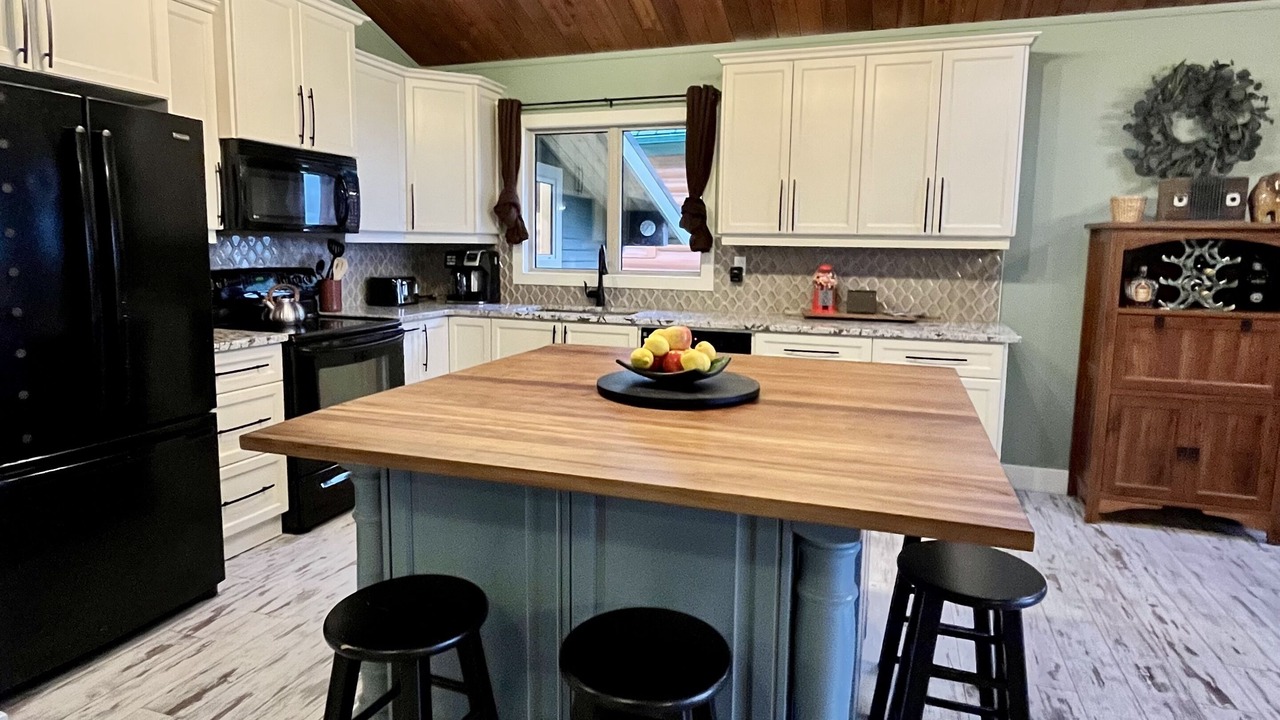 Photo of Kitchen in Alberta Beach