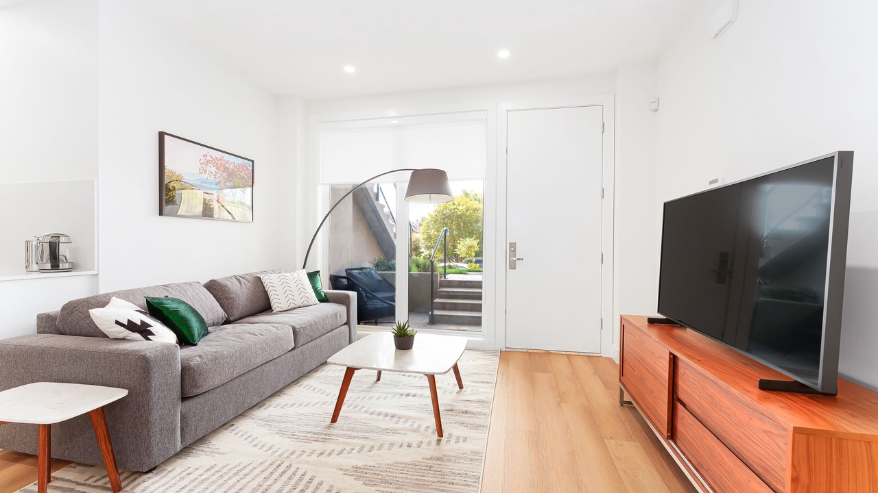 Photo of Livingroom in Lower Lonsdale