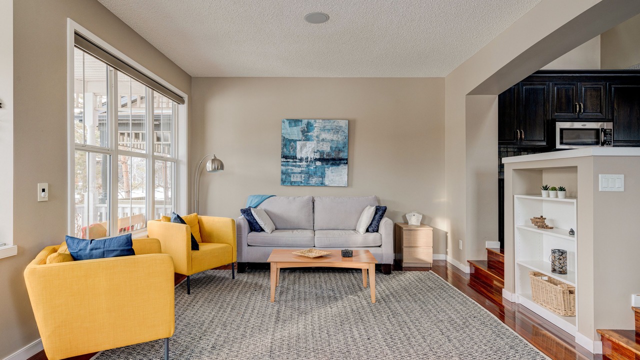 Photo of Livingroom in Southeast Calgary