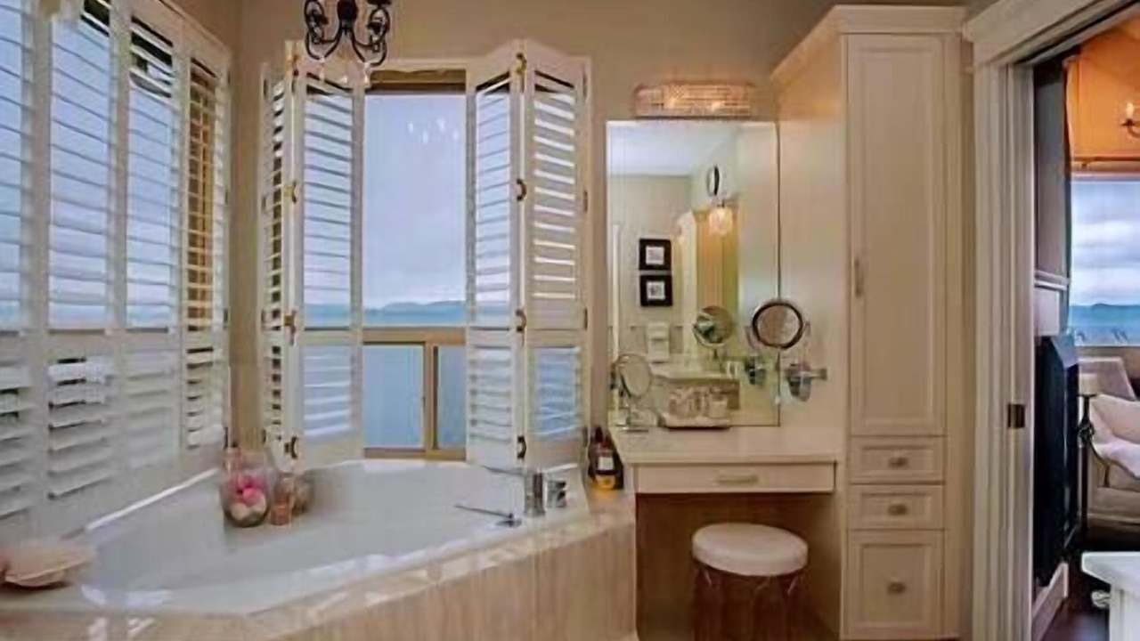 Photo of Bathroom in Regional District of Nanaimo