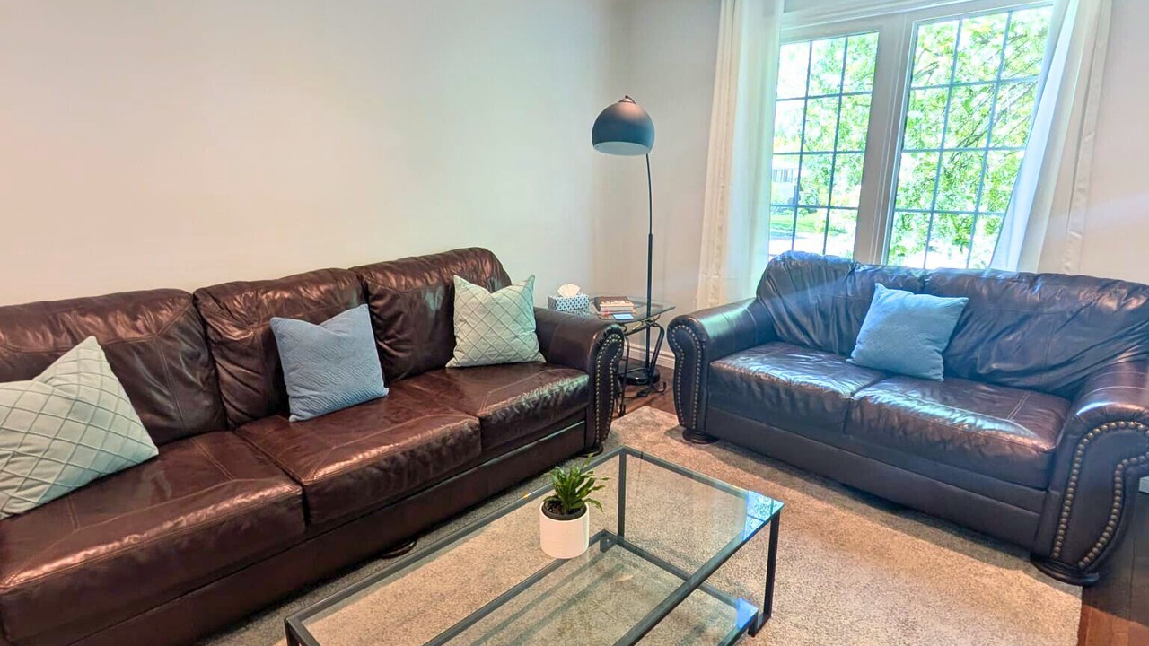 Photo of Livingroom in Port Dalhousie