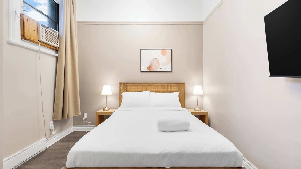 Photo of Bedroom in Quartier des Spectacles