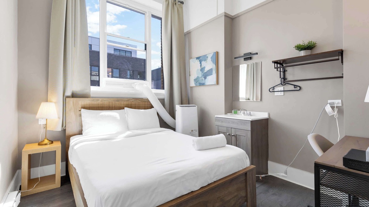 Photo of Bedroom in Quartier des Spectacles