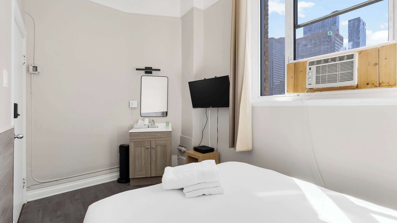 Photo of Bedroom in Quartier des Spectacles