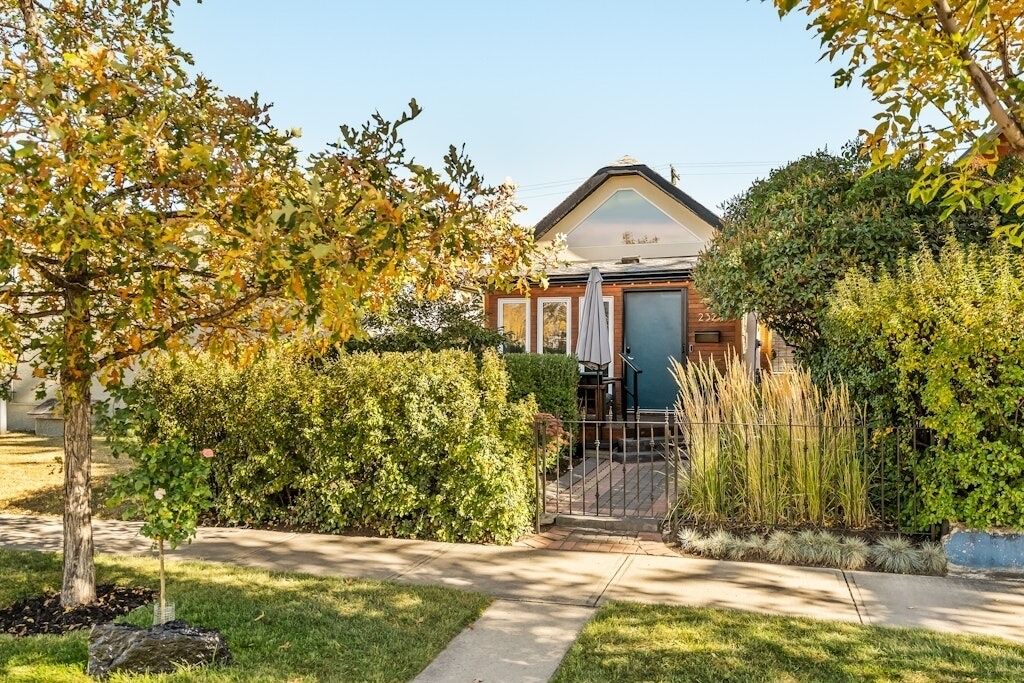 Photo of Outdoor in Bridgeland