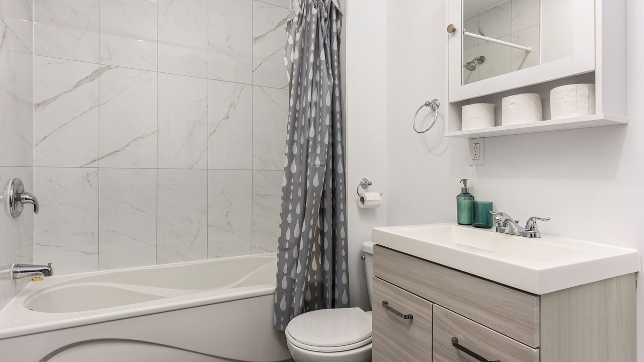 Photo of Bathroom in Quartier des Spectacles