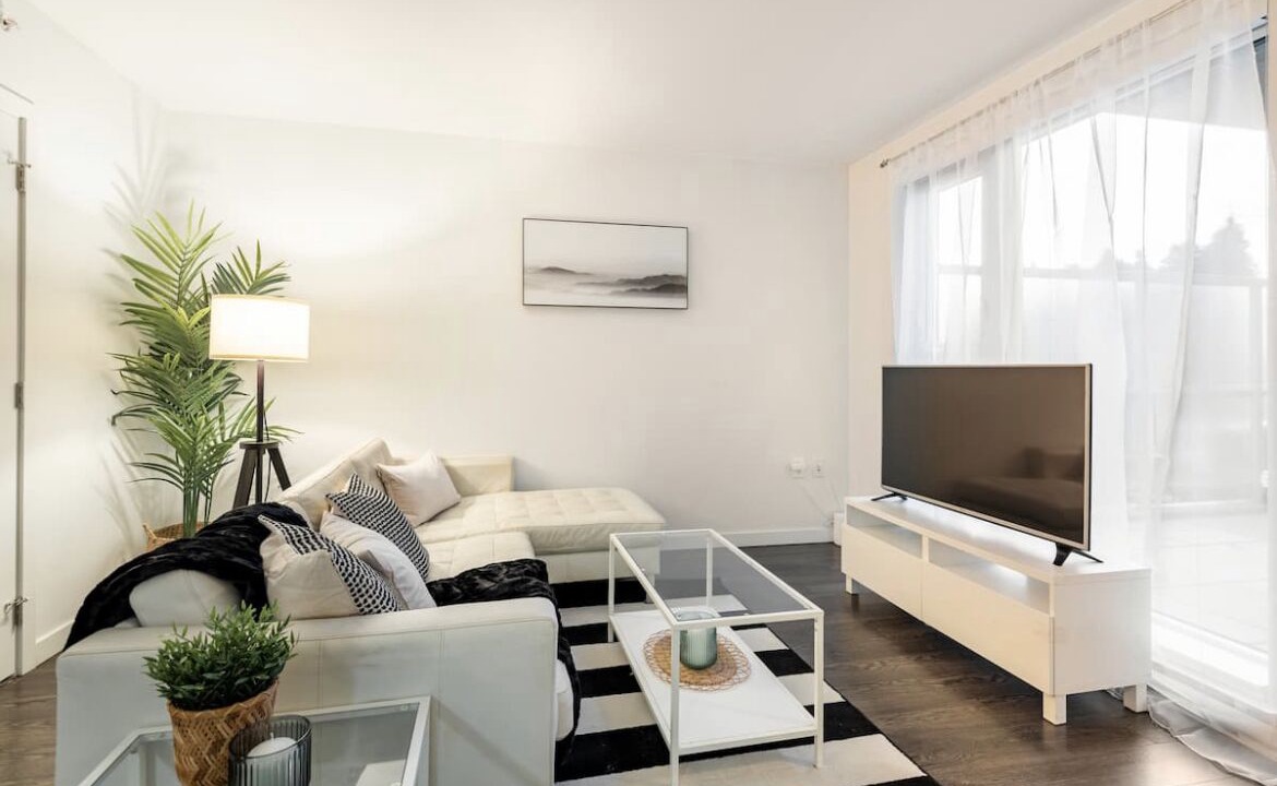 Photo of Livingroom in Downtown Eastside