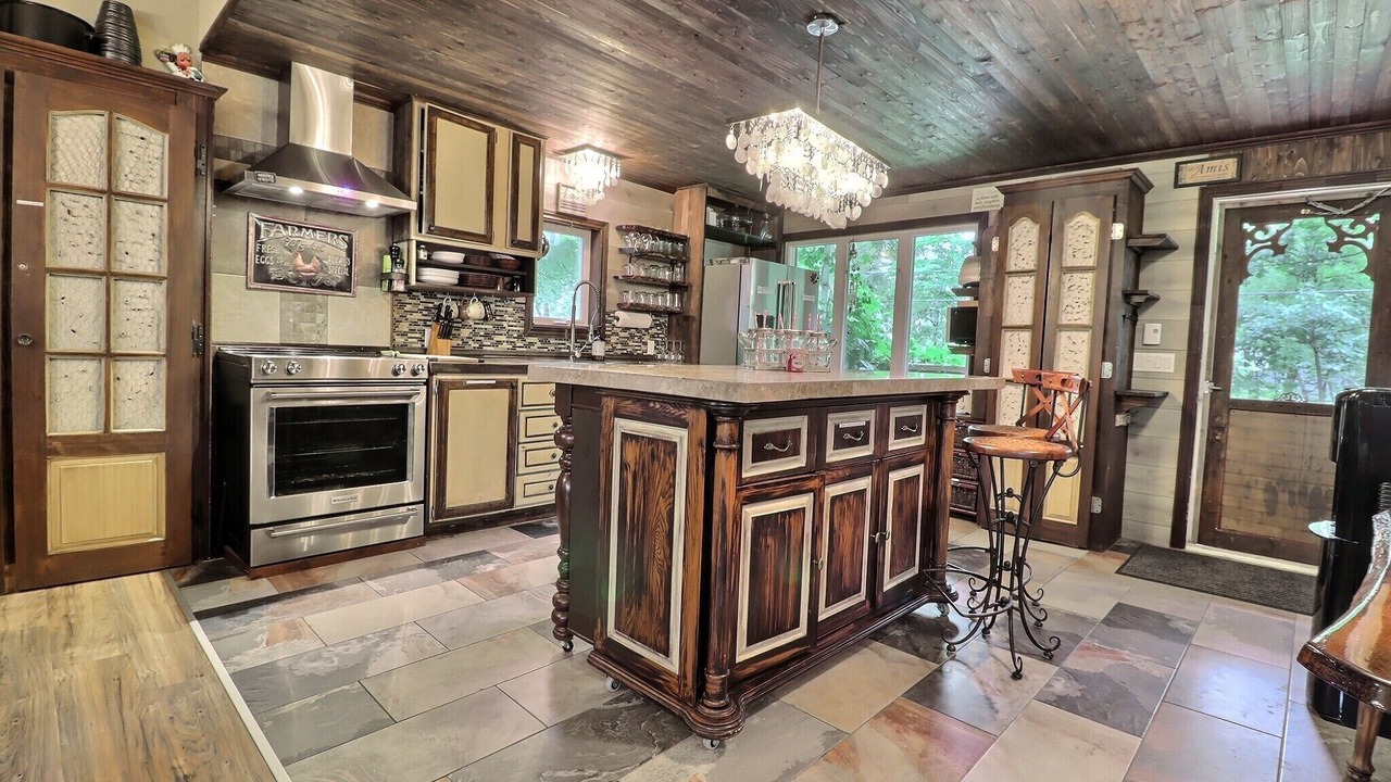 Photo of Kitchen in Saint-Michel-de-Bellechasse