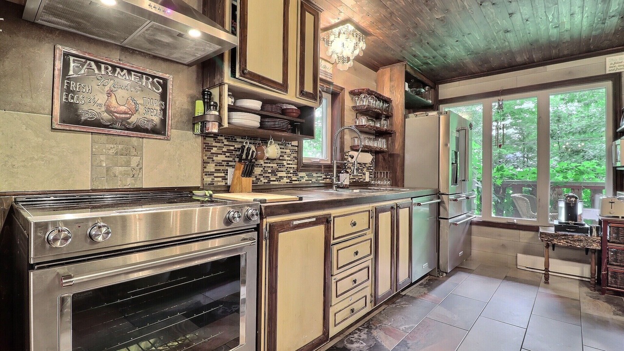 Photo of Kitchen in Saint-Michel-de-Bellechasse