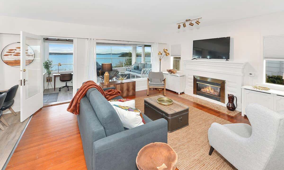 Photo of Bedroom in Chemainus