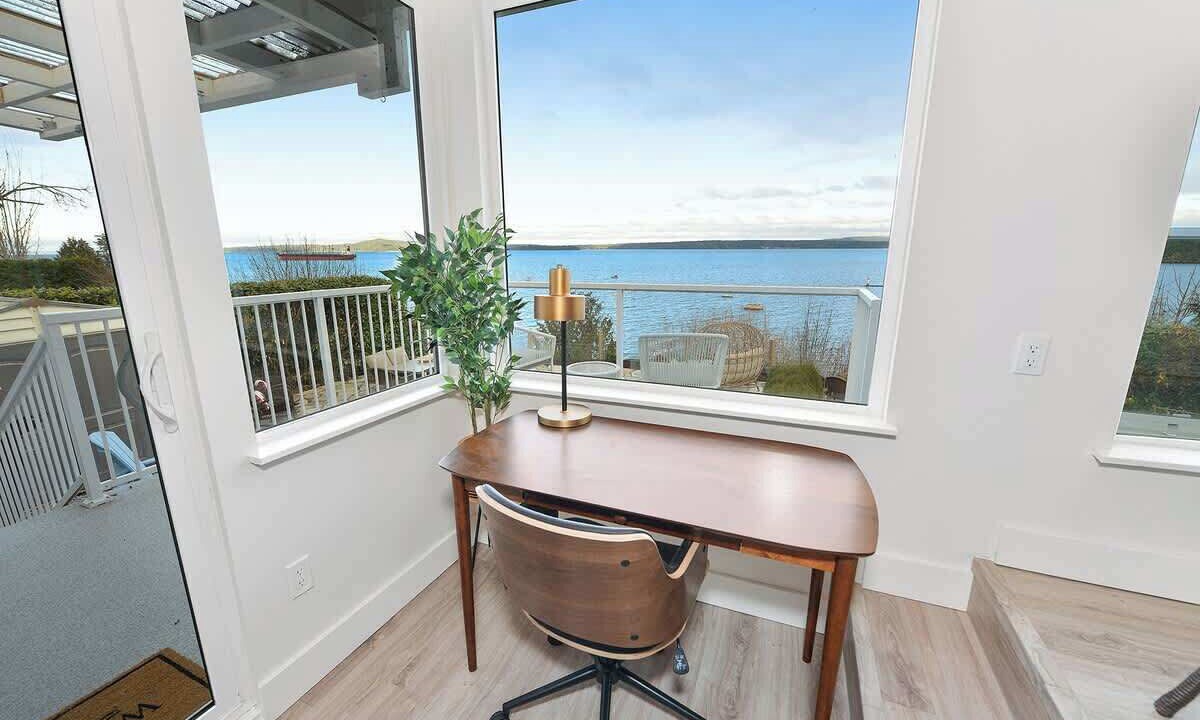Photo of Bedroom in Chemainus
