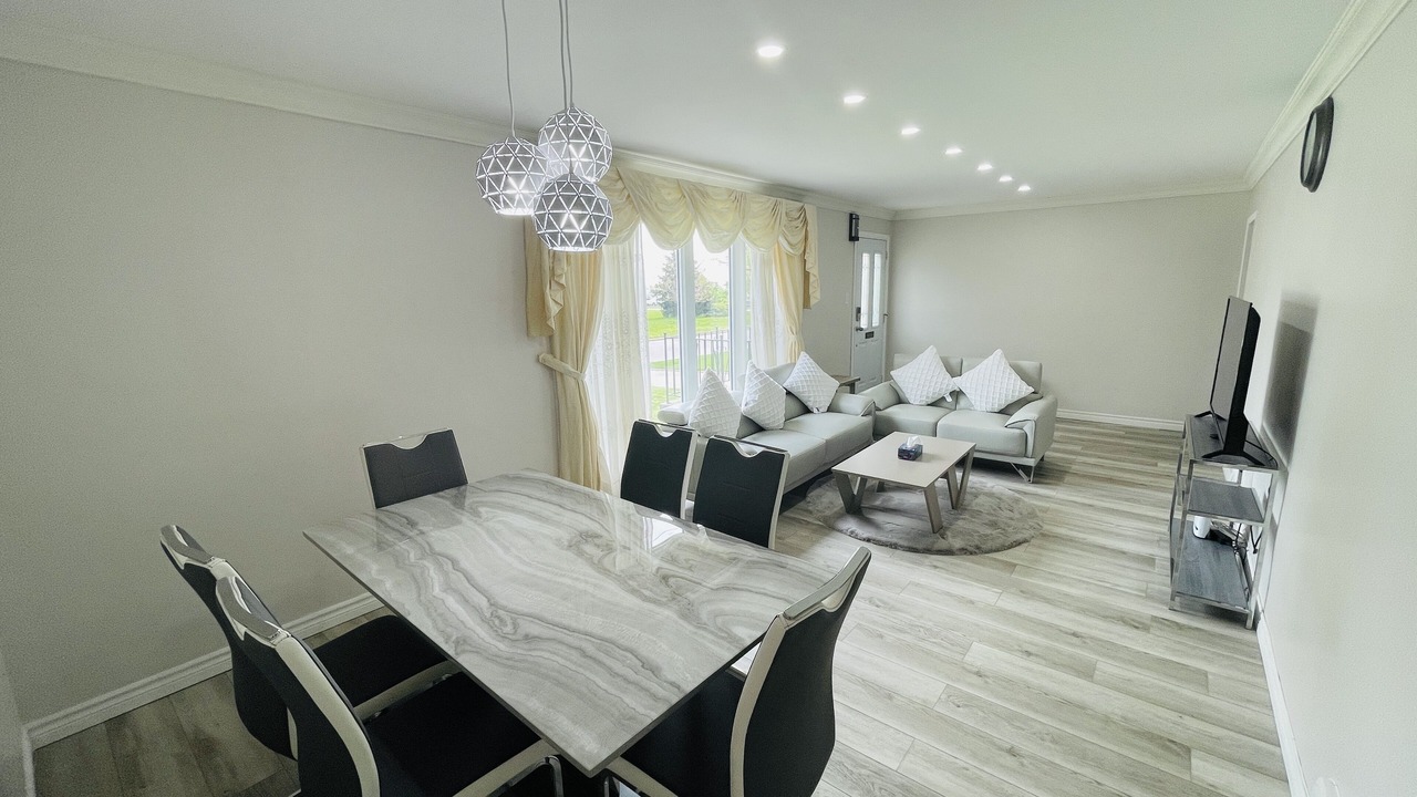 Photo of Livingroom in Scarborough