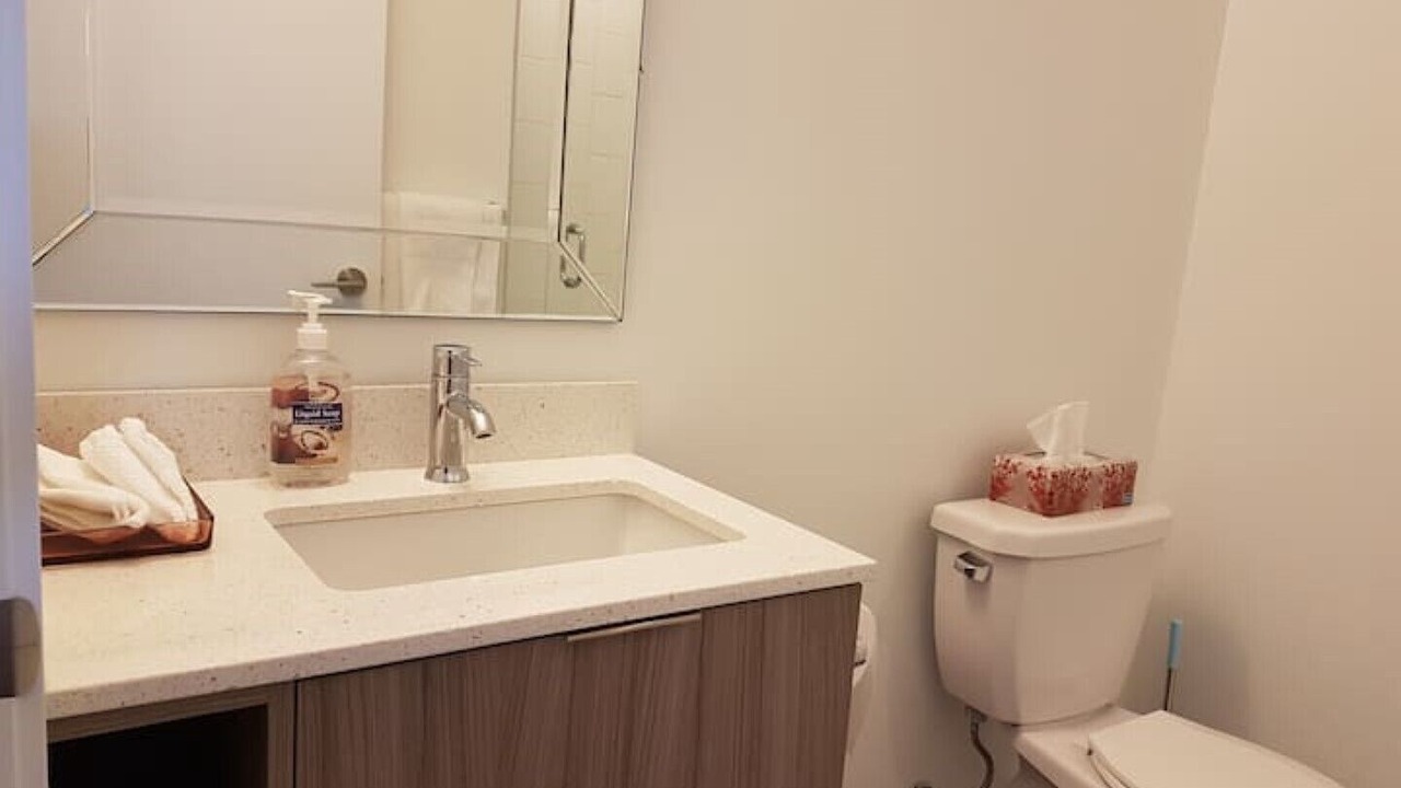 Photo of Bathroom in The Peanut