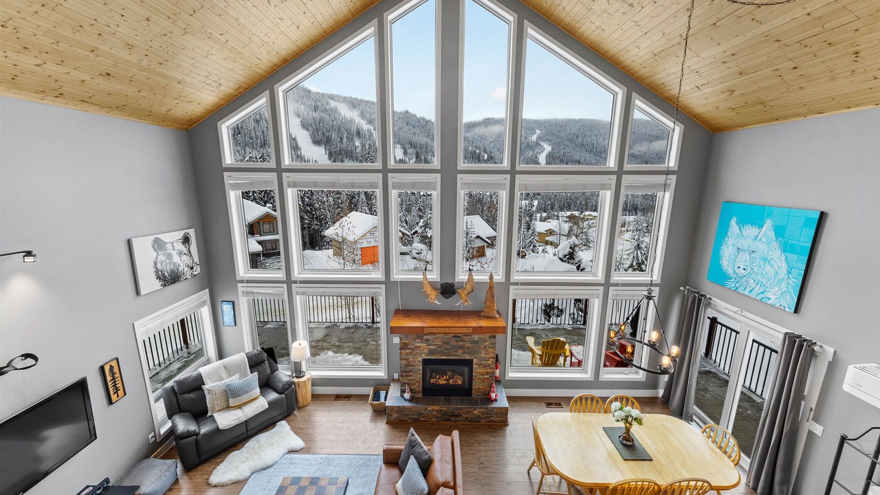 Photo of Livingroom in Sun Peaks