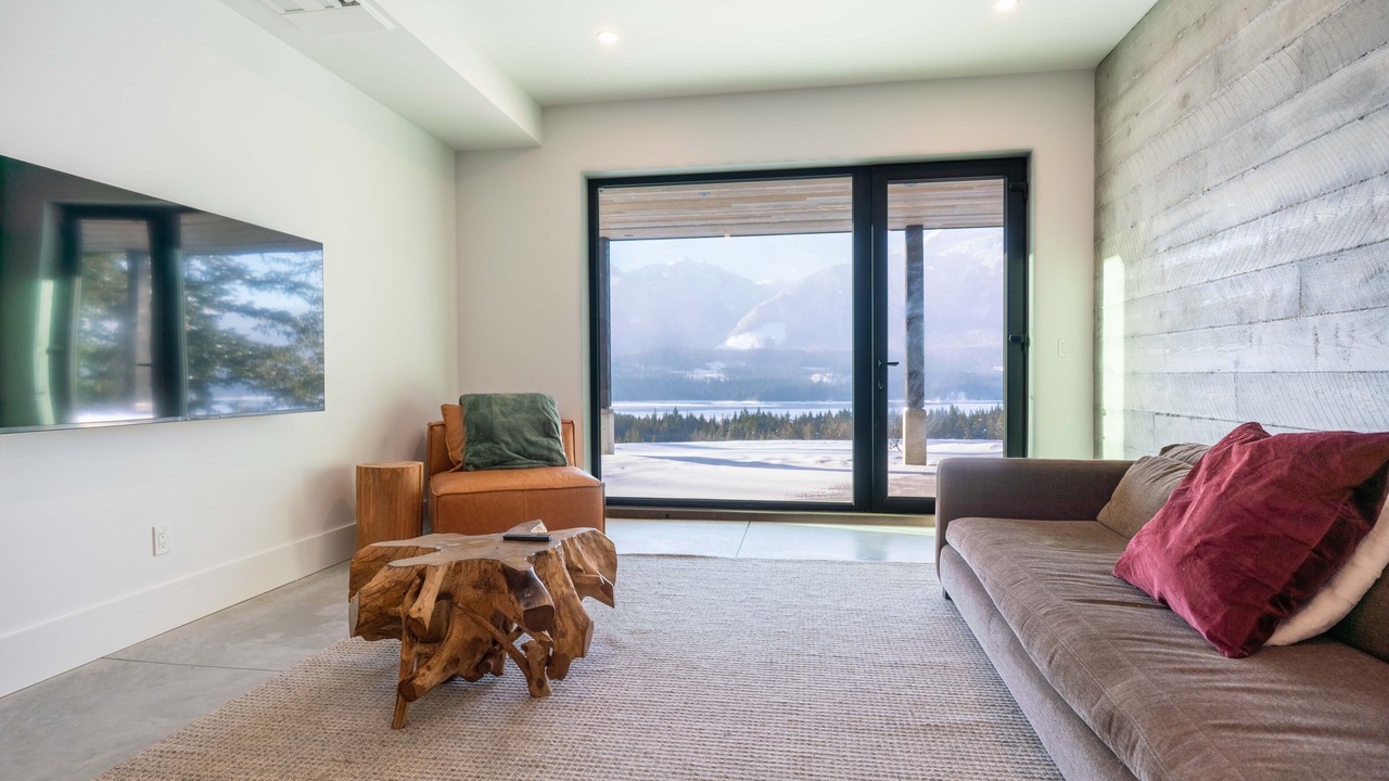 Photo of Livingroom in Revelstoke