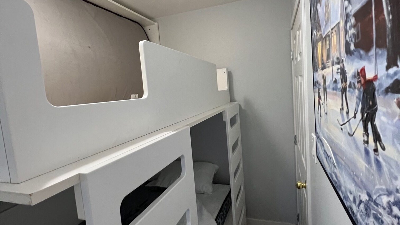 Photo of Bedroom in Courtenay