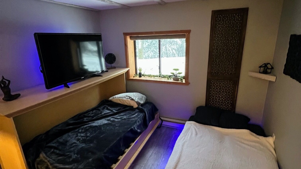 Photo of Bedroom in Courtenay