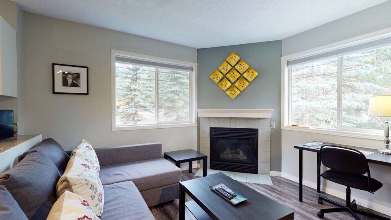 Photo of Livingroom in Harvie Heights