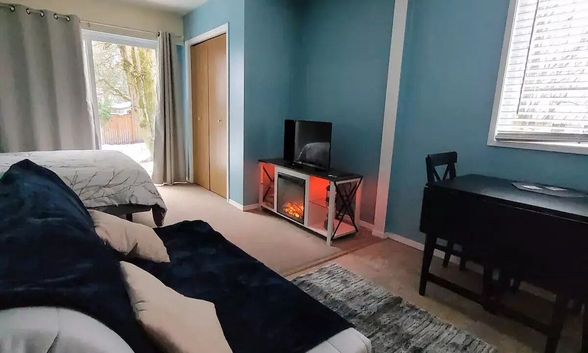 Photo of Bedroom in Port Alberni