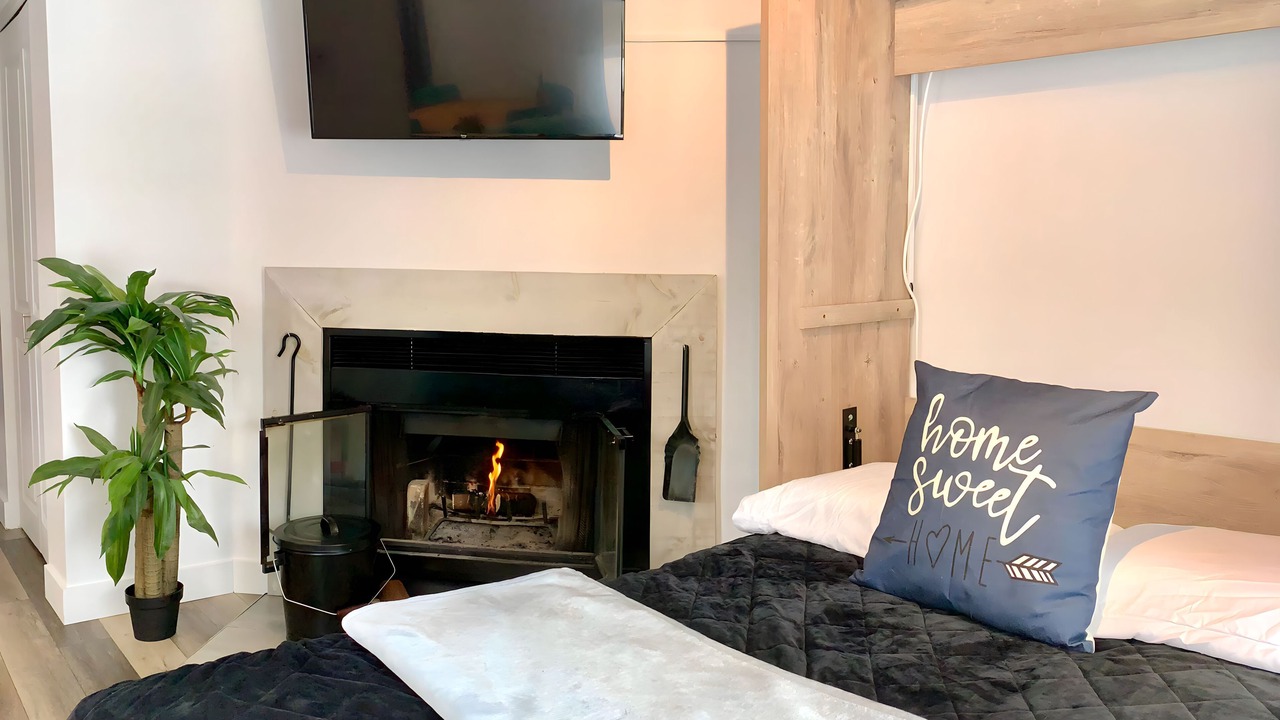 Photo of Bedroom in Magog