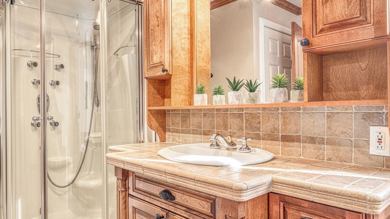 Photo of Bathroom in Becancour
