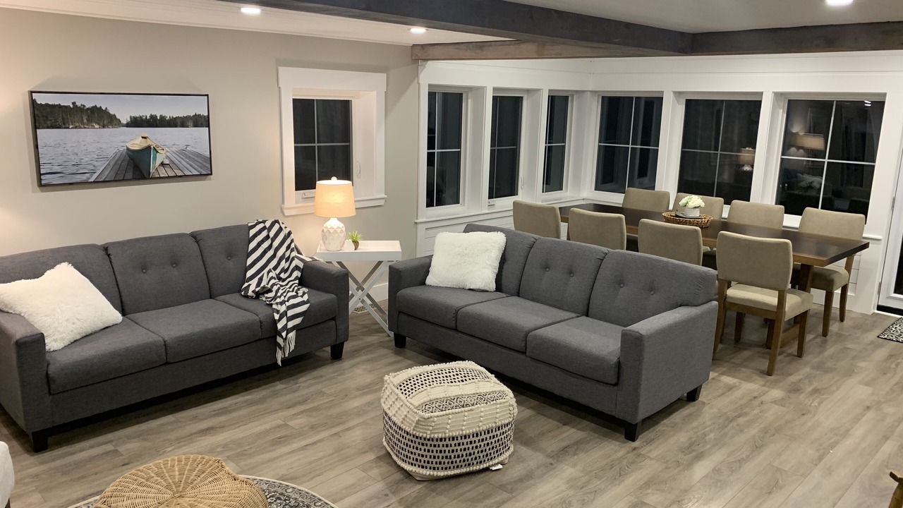 Photo of Livingroom in Scugog