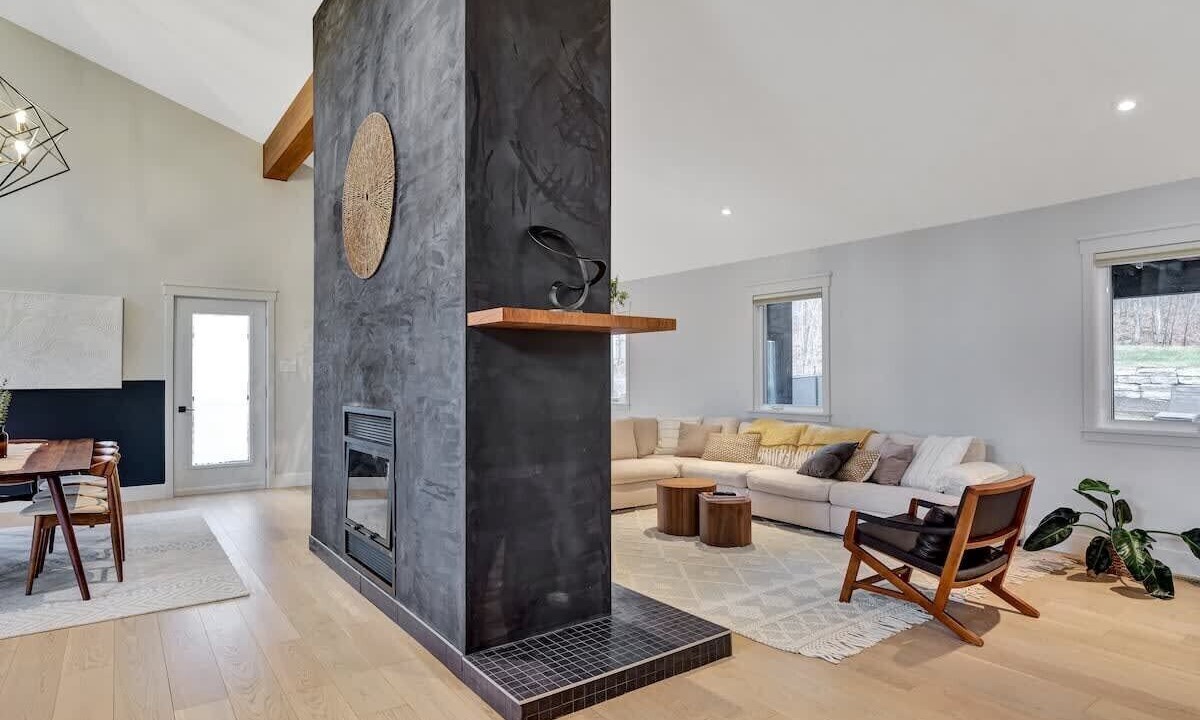 Photo of Livingroom in Les Collines-de-l'Outaouais Regional County Municipality