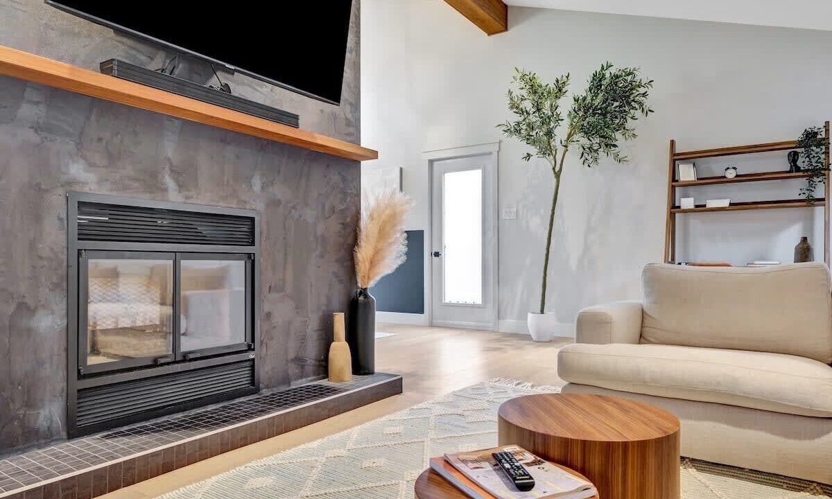 Photo of Livingroom in Les Collines-de-l'Outaouais Regional County Municipality