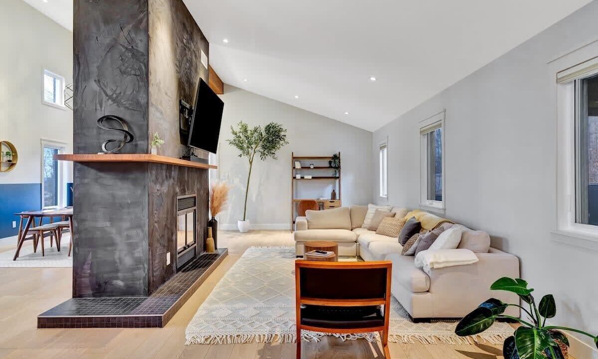 Photo of Livingroom in Les Collines-de-l'Outaouais Regional County Municipality