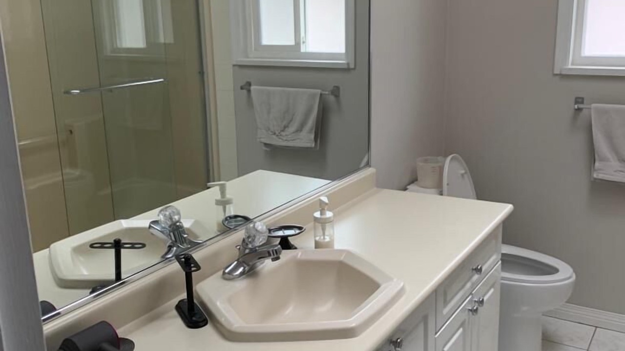 Photo of Bathroom in Delta