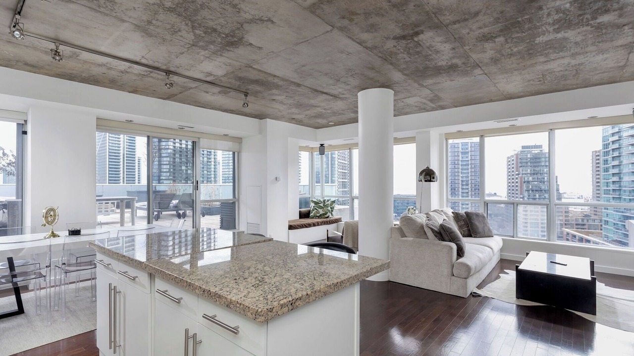 Photo of Livingroom in King West Village