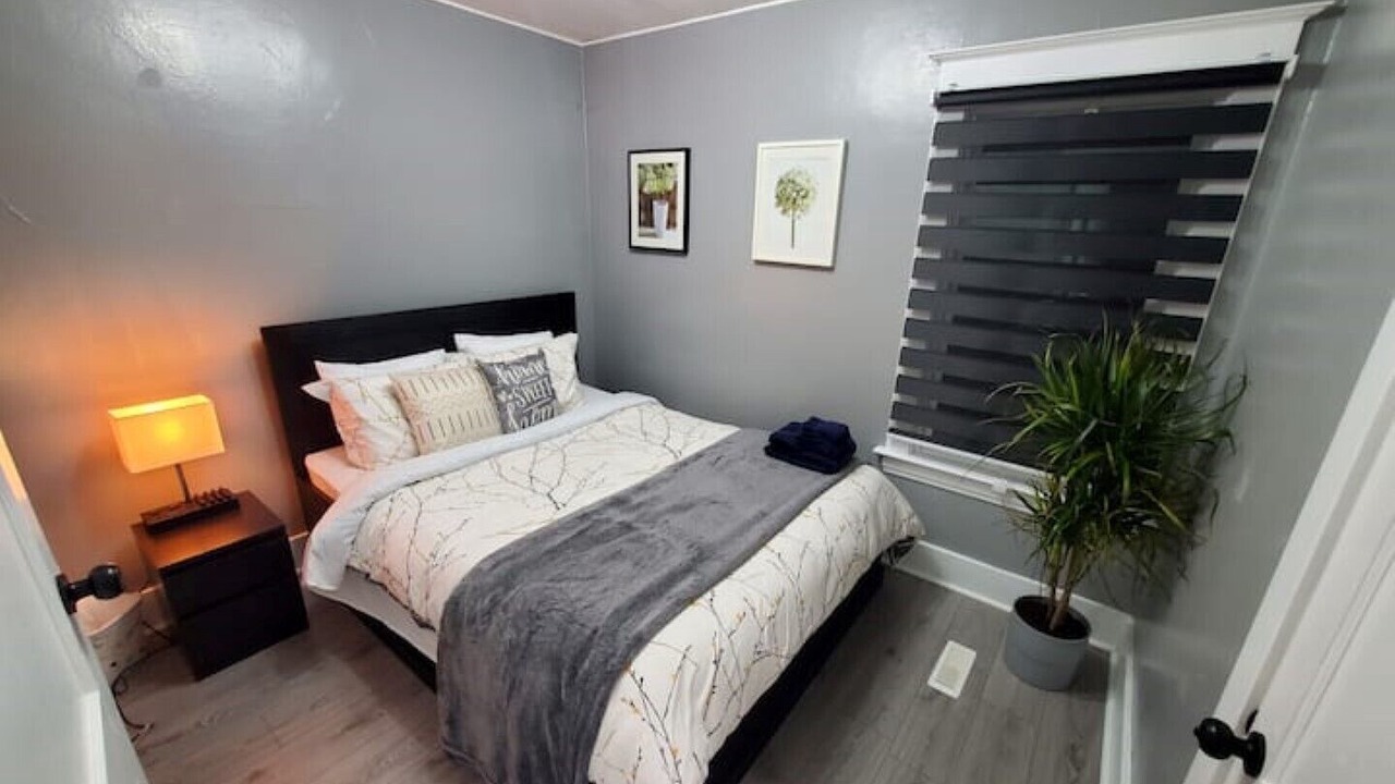 Photo of Bedroom in North Central Edmonton