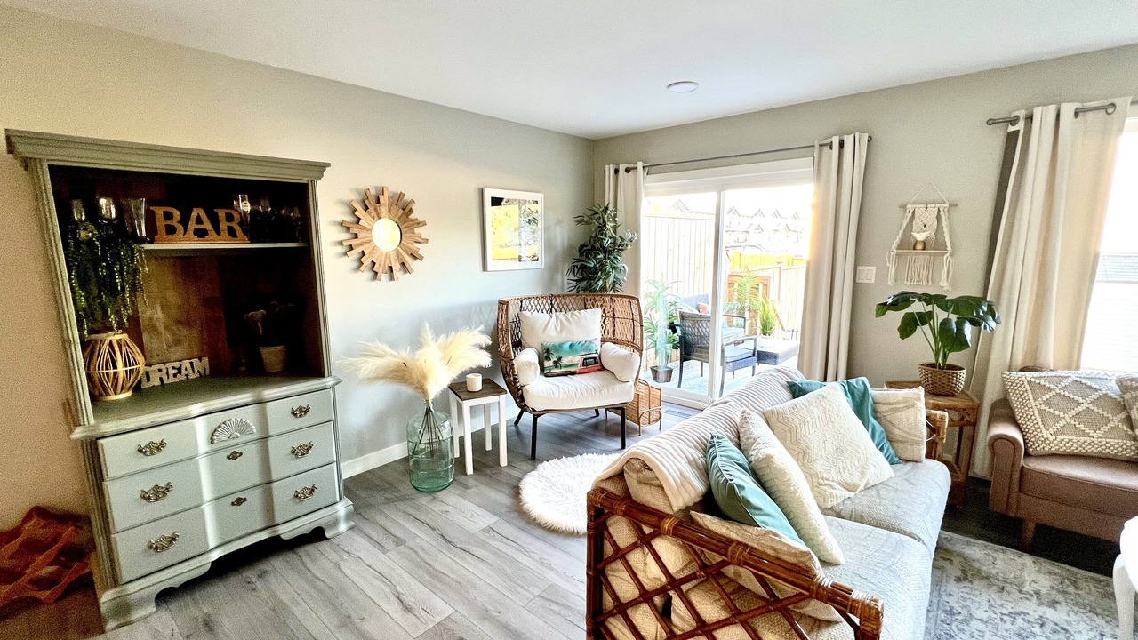 Photo of Livingroom in Sylvan Lake