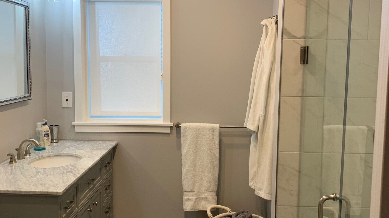 Photo of Bathroom in Gravenhurst