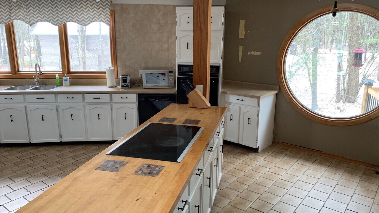 Photo of Kitchen in Gravenhurst