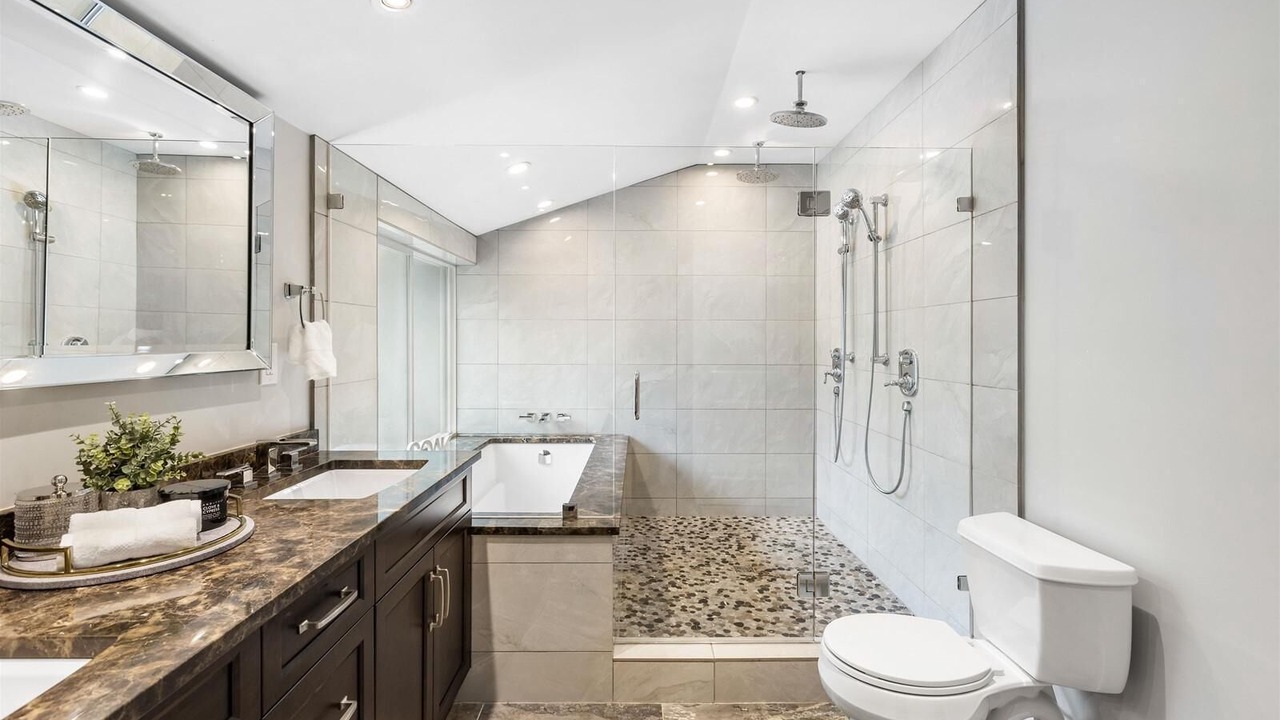 Photo of Bathroom in Maple Ridge