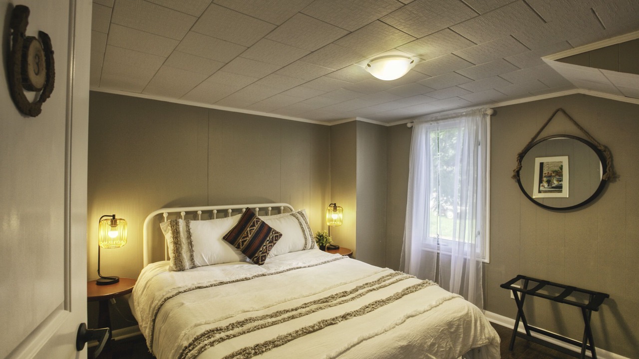 Photo of Bedroom in Beamsville